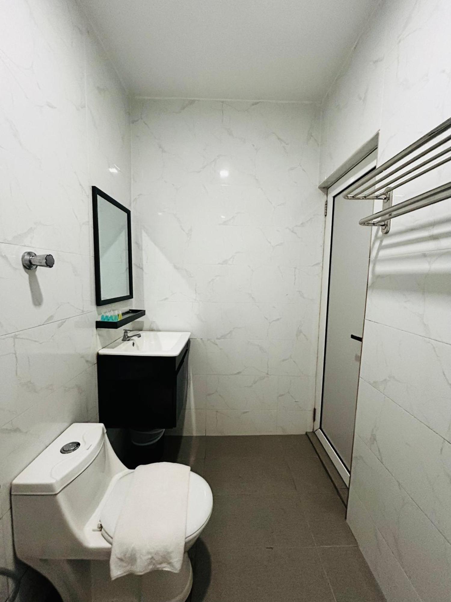 Ds Hotel อิโปห์ ภายนอก รูปภาพ
